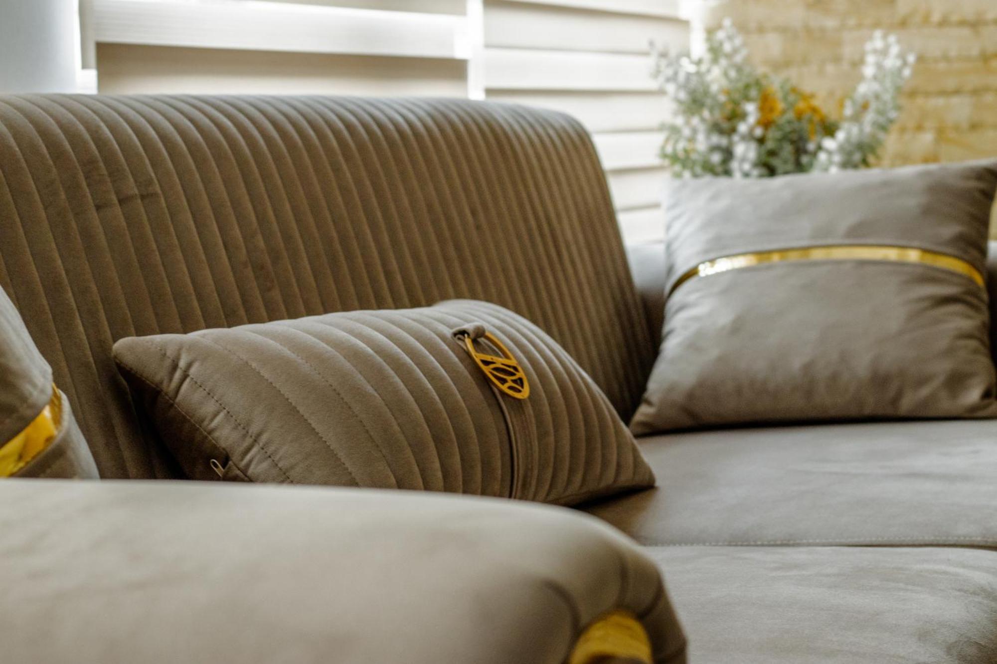Ge-Lux Villa Incesti ภายนอก รูปภาพ