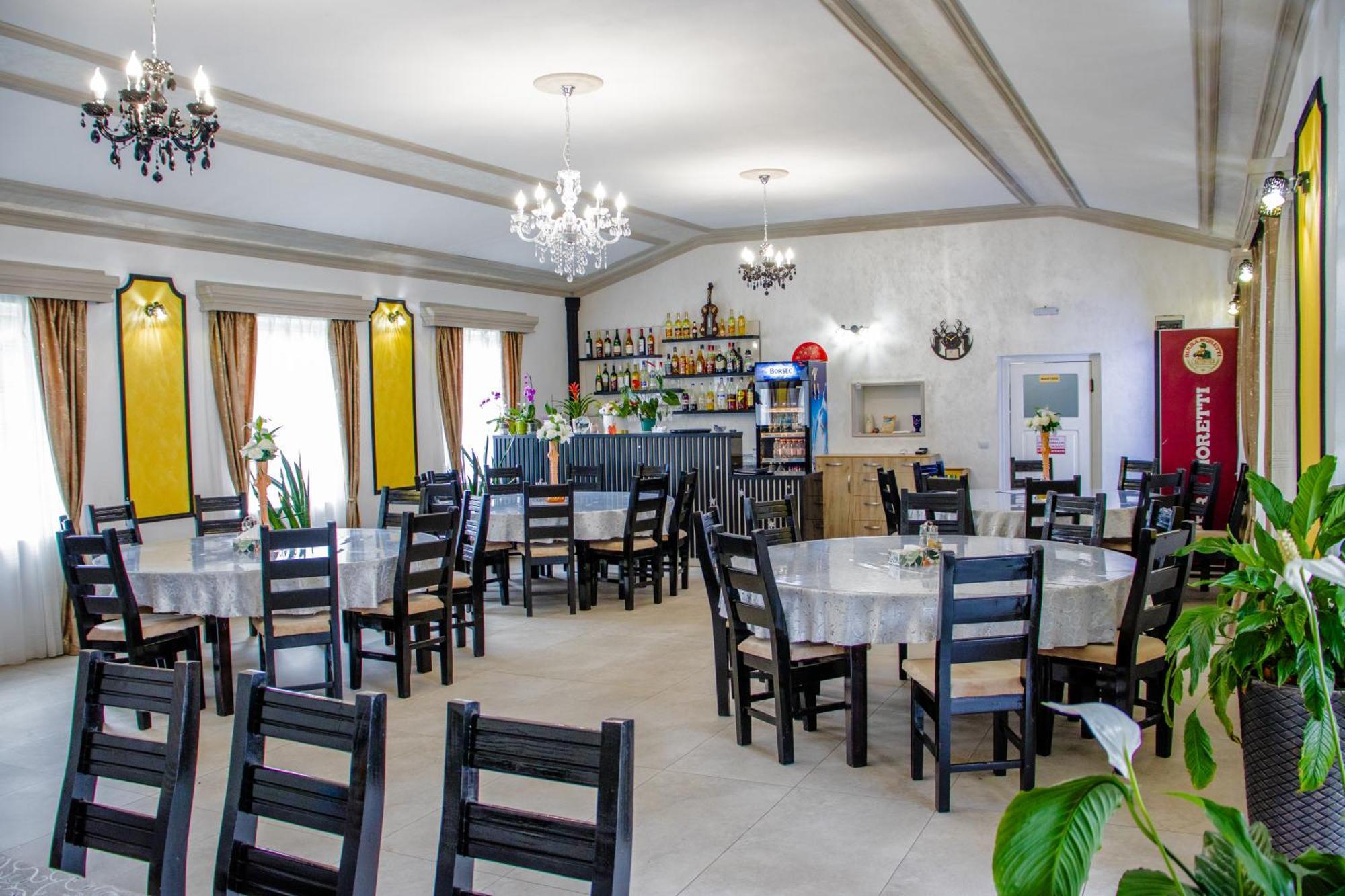Ge-Lux Villa Incesti ภายนอก รูปภาพ