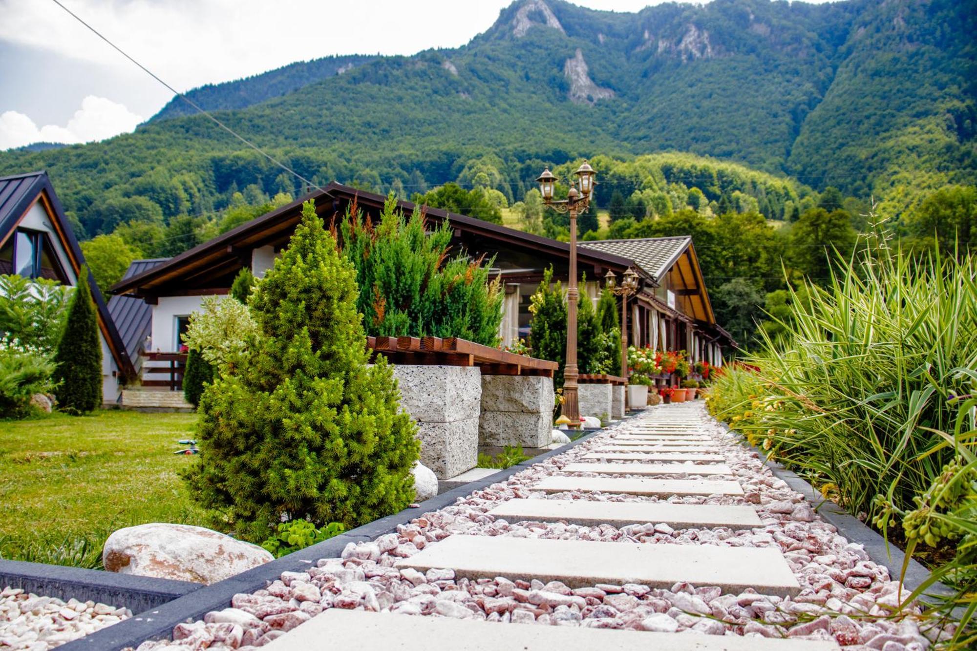 Ge-Lux Villa Incesti ภายนอก รูปภาพ