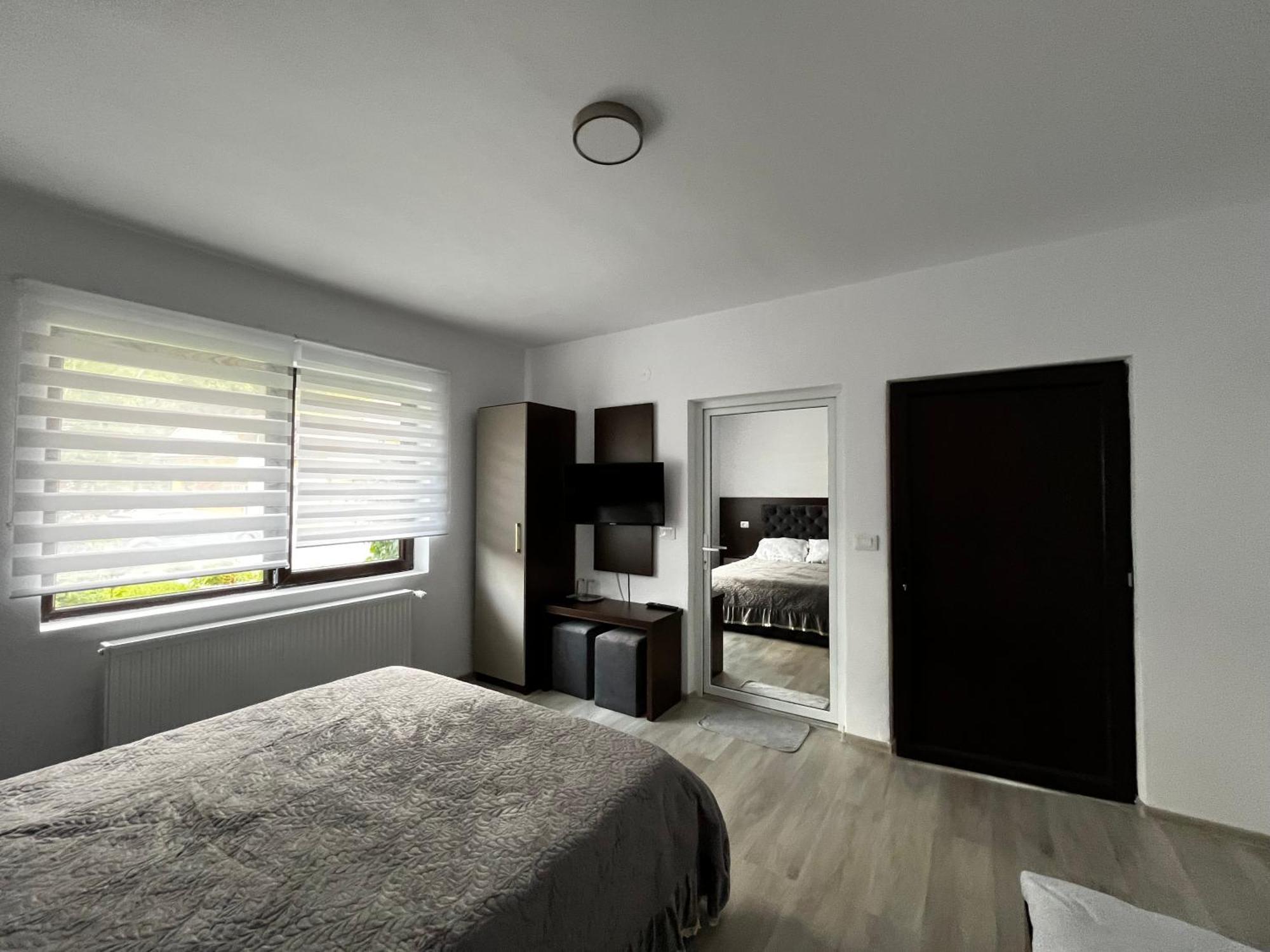 Ge-Lux Villa Incesti ภายนอก รูปภาพ