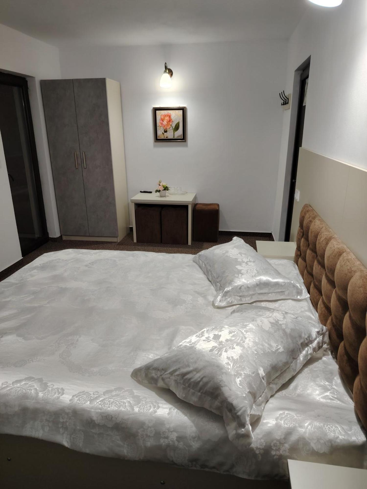 Ge-Lux Villa Incesti ภายนอก รูปภาพ
