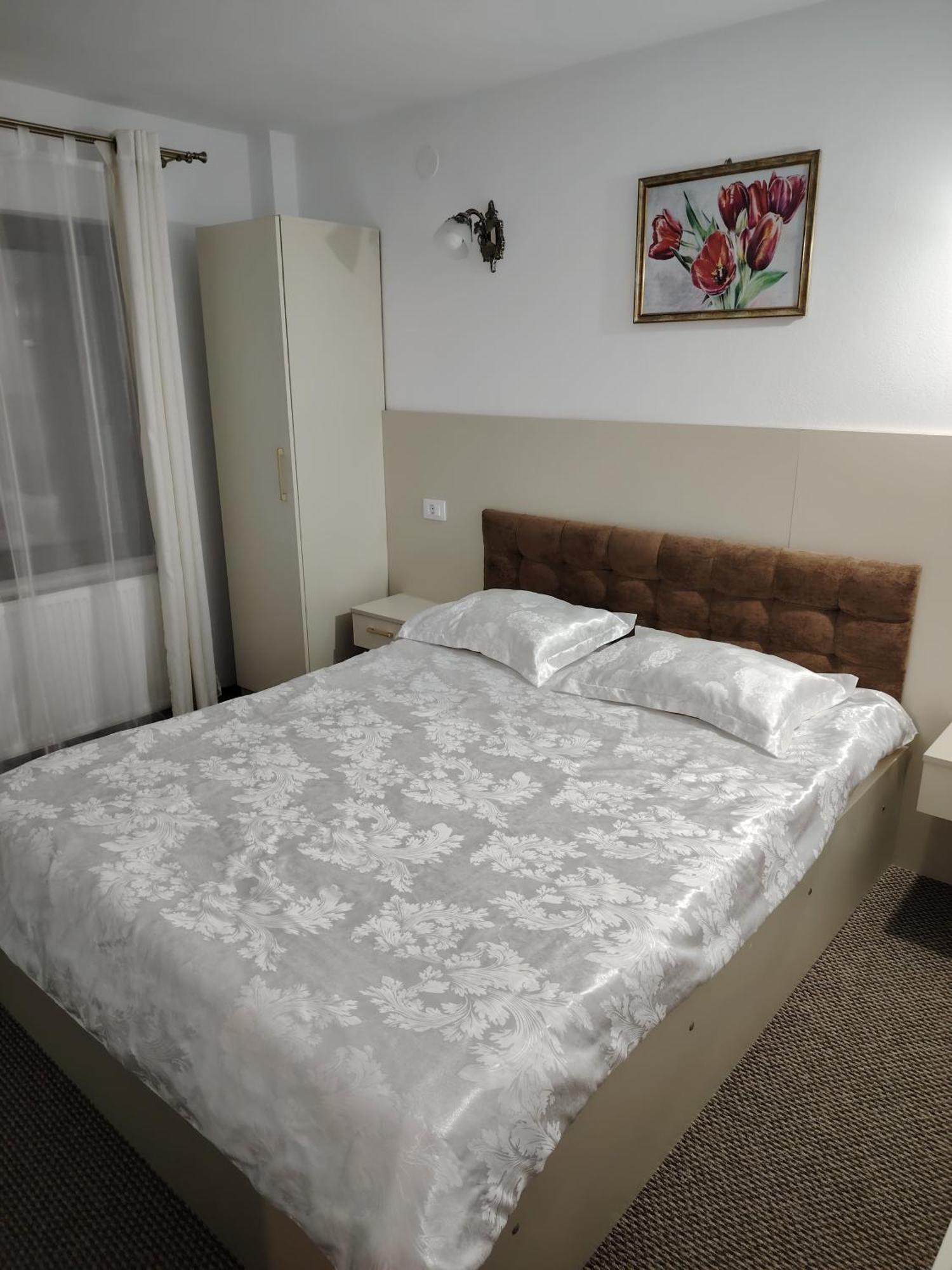 Ge-Lux Villa Incesti ภายนอก รูปภาพ