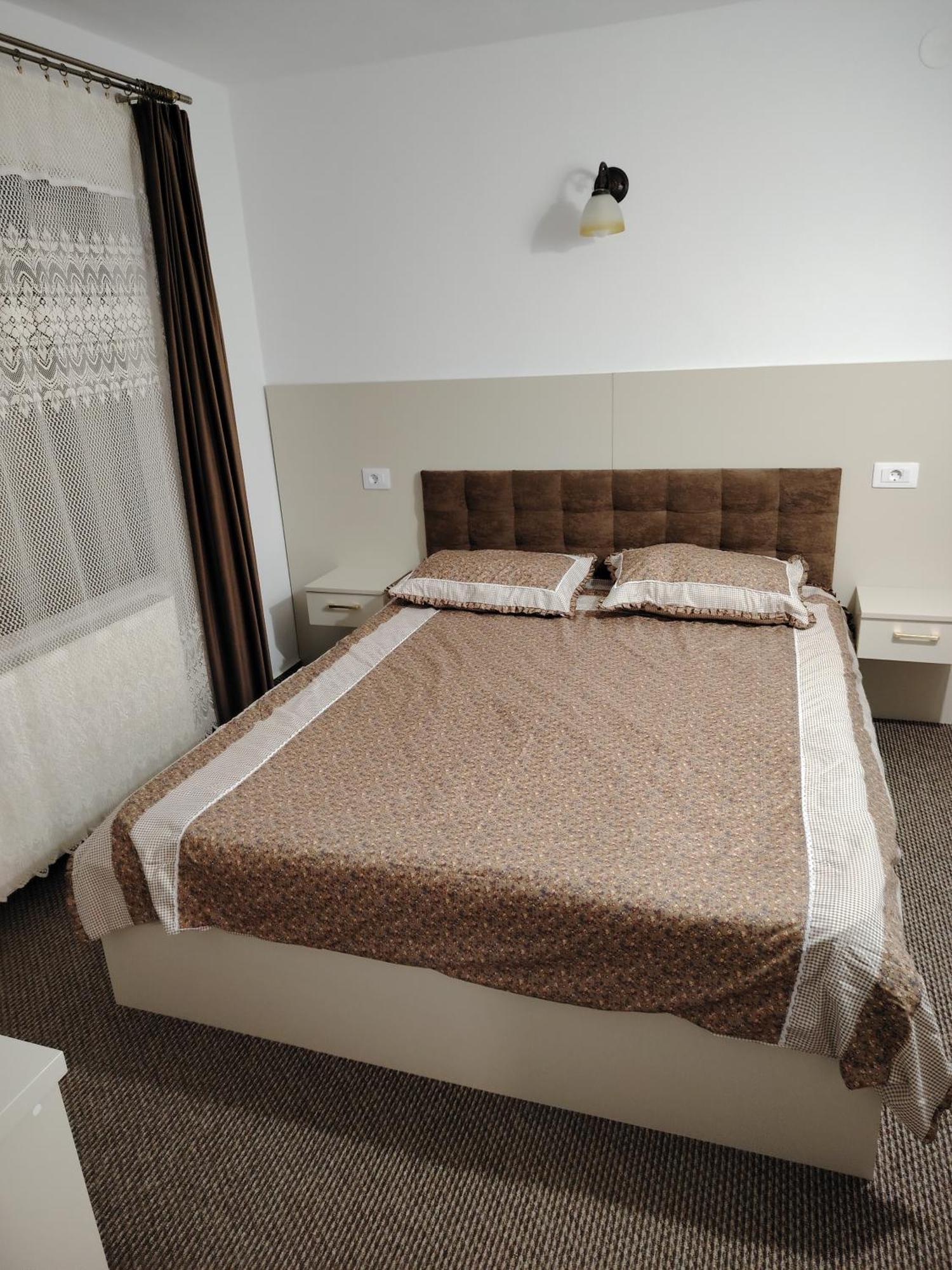 Ge-Lux Villa Incesti ภายนอก รูปภาพ